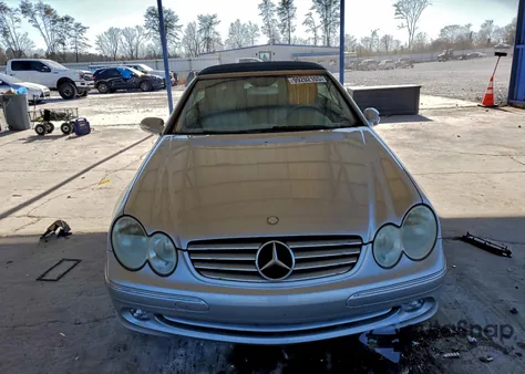 2005 Mercedes-Benz Clk 320 from USA, damaged, VIN WDBTK65G55T047786